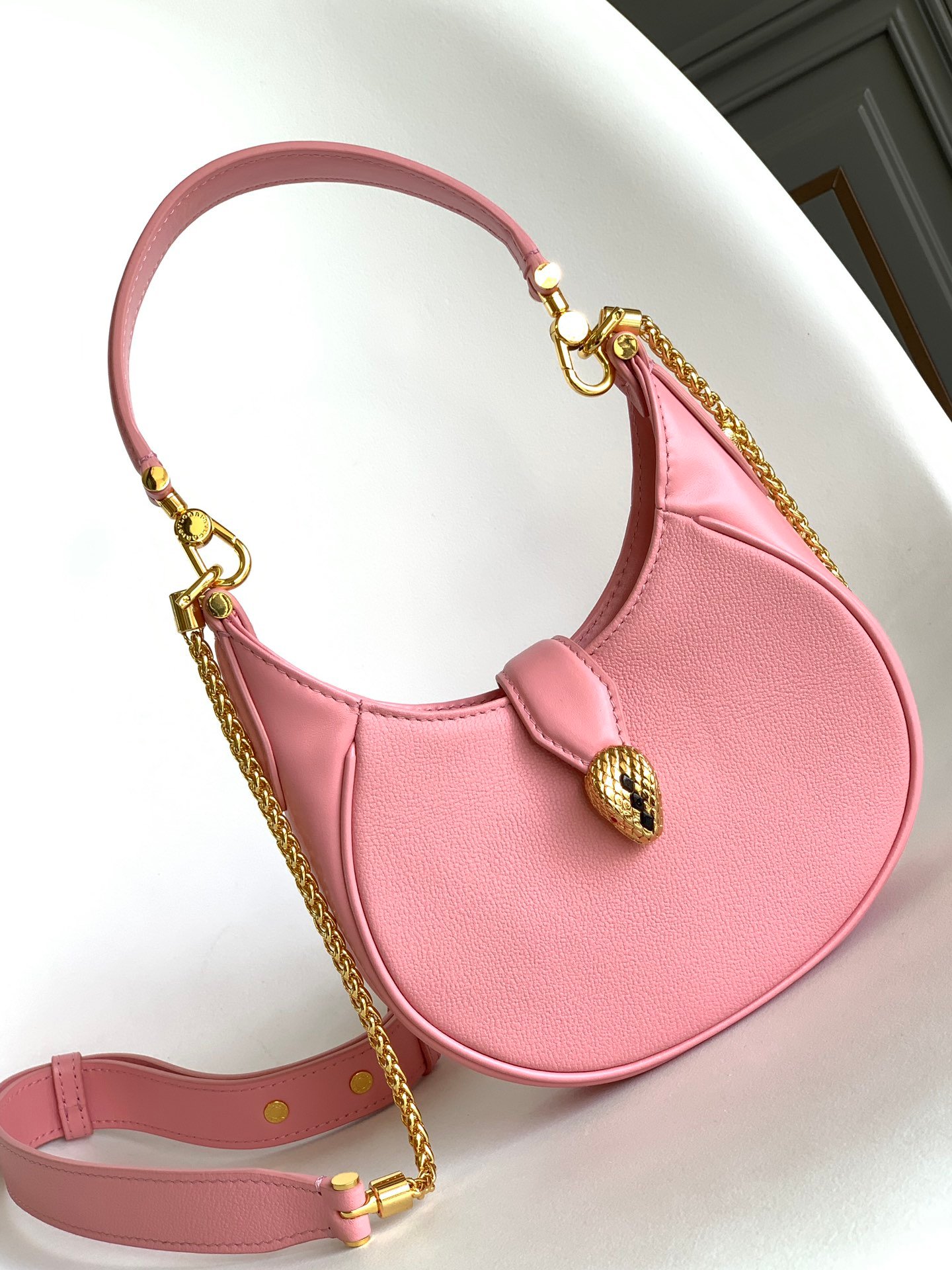 BVLGARI Serpenti Ellipse Small Crossbody Bag 20cm Calf Leather Crescent Hobo Shoulder Bag with Snakehead Closure BVLGARI Serpenti Ellipse Small Crossbody Bag 20cm Calf Leather Crescent Hobo Shoulder Bag with Snakehead Closure