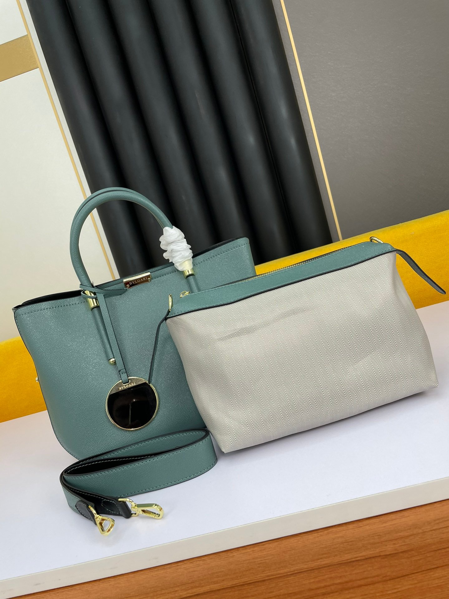BVLGARI Style Luxury Two-Piece Tote Bag Set Premium Palm Leather Handbag with Removable Pouch BVLGARI Style Luxury Two-Piece Tote Bag Set Premium Palm Leather Handbag with Removable Pouch