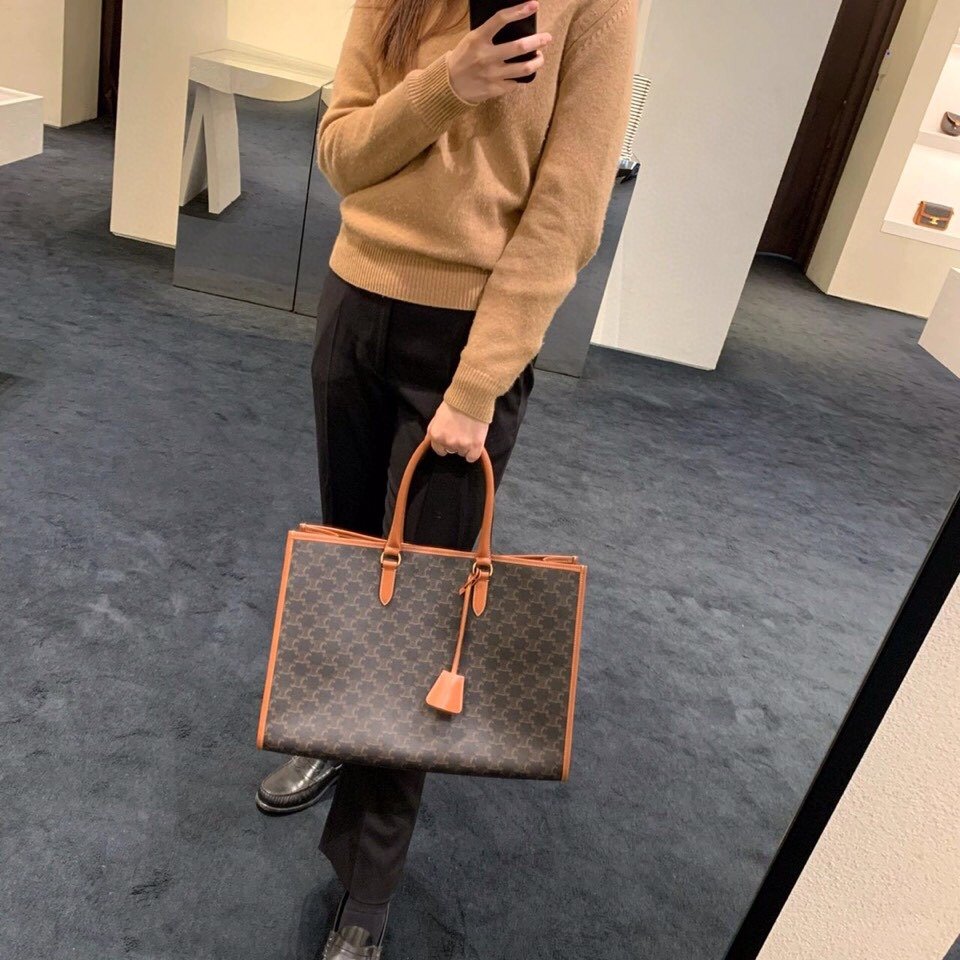 CELINE Horizontal Cabas Tote Bag 43cm Triomphe Canvas Laptop Handle Bag &ndash; Image 10