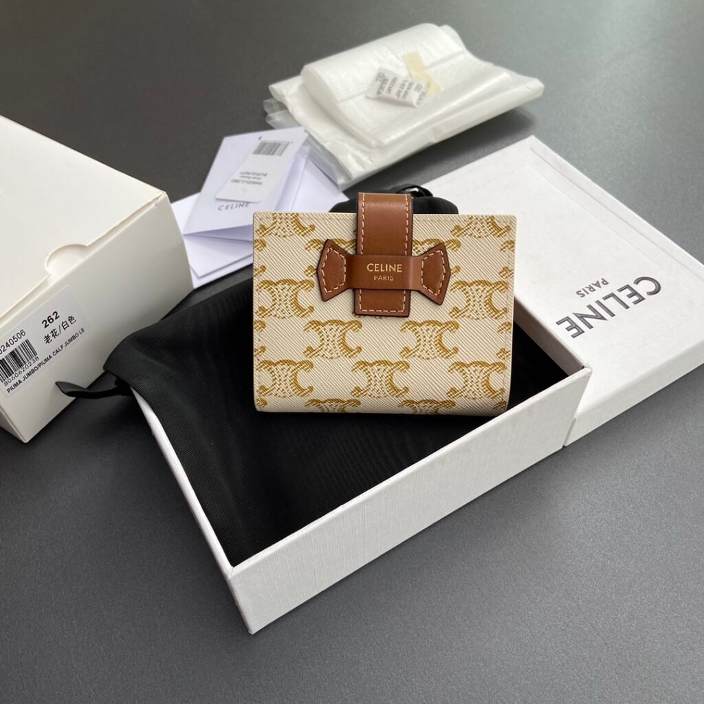 CELINE Triomphe Compact Trifold Wallet 10.5cm Canvas vs. Textile Comparison &ndash; Image 7