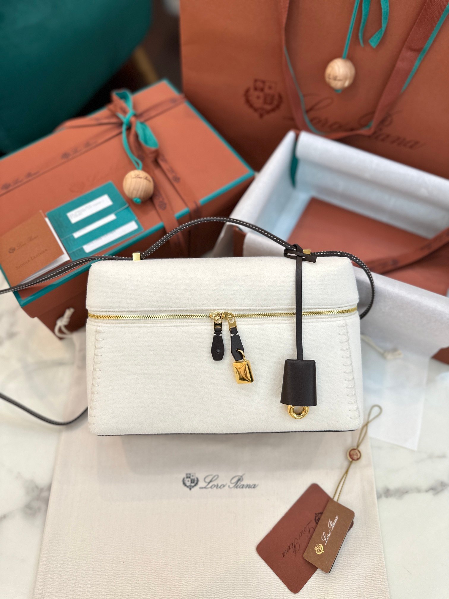 Exclusive Loro Piana L27 Vanity Case Cashmere & Imported Calfskin Structured Handbag Superior Craftsmanship Upgraded Edition Exclusive Loro Piana L27 Vanity Case Cashmere & Imported Calfskin Structured Handbag Superior Craftsmanship Upgraded Edition