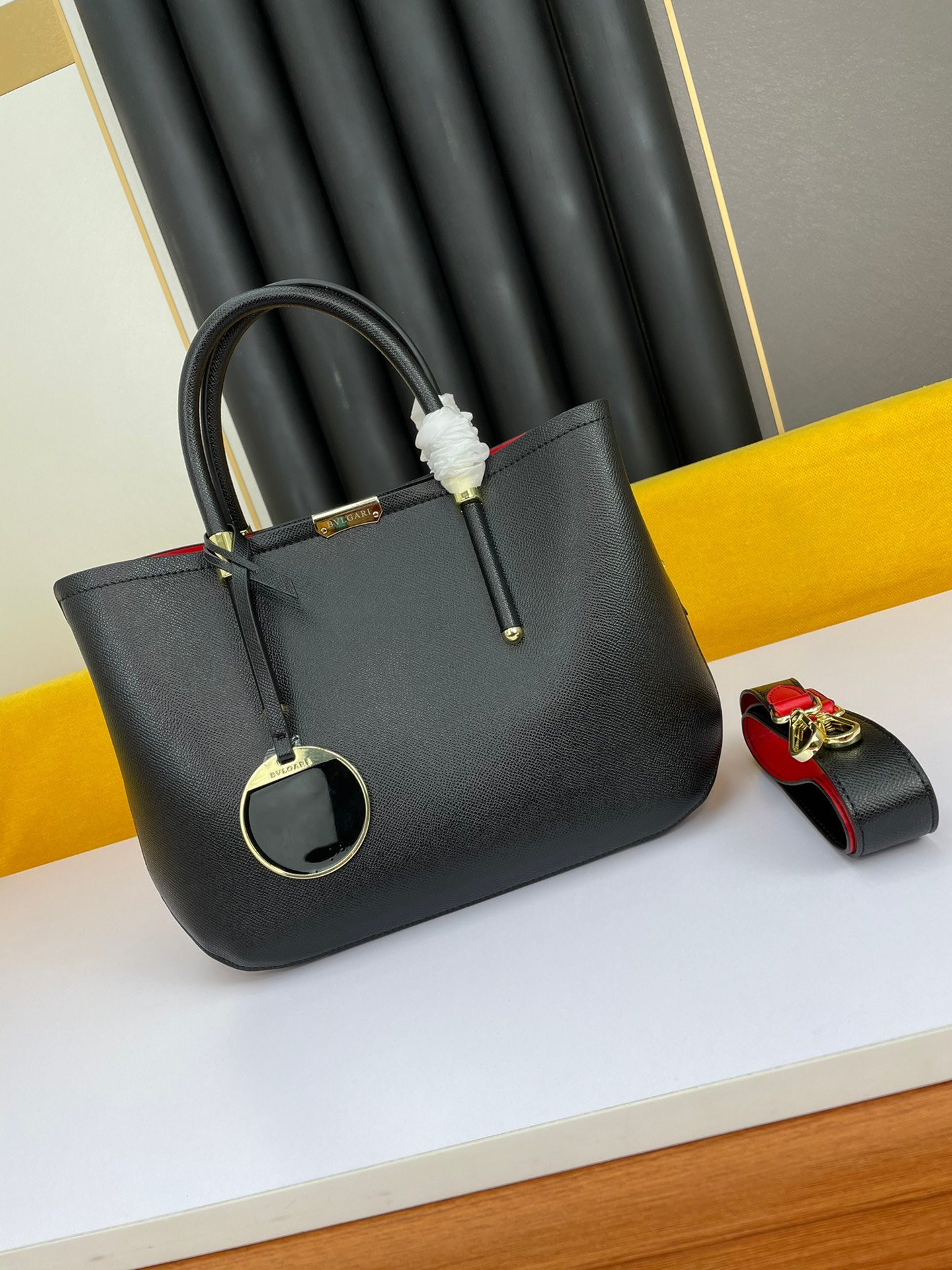 BVLGARI Style Luxury Two-Piece Tote Bag Set Premium Palm Leather Handbag with Removable Pouch BVLGARI Style Luxury Two-Piece Tote Bag Set Premium Palm Leather Handbag with Removable Pouch
