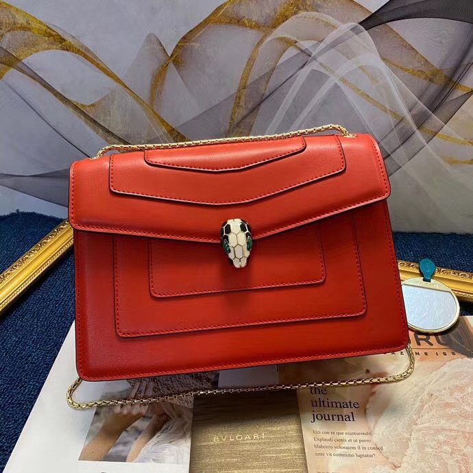 BVLGARI Serpenti Forever Large Leather Shoulder Bag 28cm Crossbody Chain Bag 4 Colors Available – Image 4 BVLGARI Serpenti Forever Large Leather Shoulder Bag 28cm Crossbody Chain Bag 4 Colors Available – Image 4