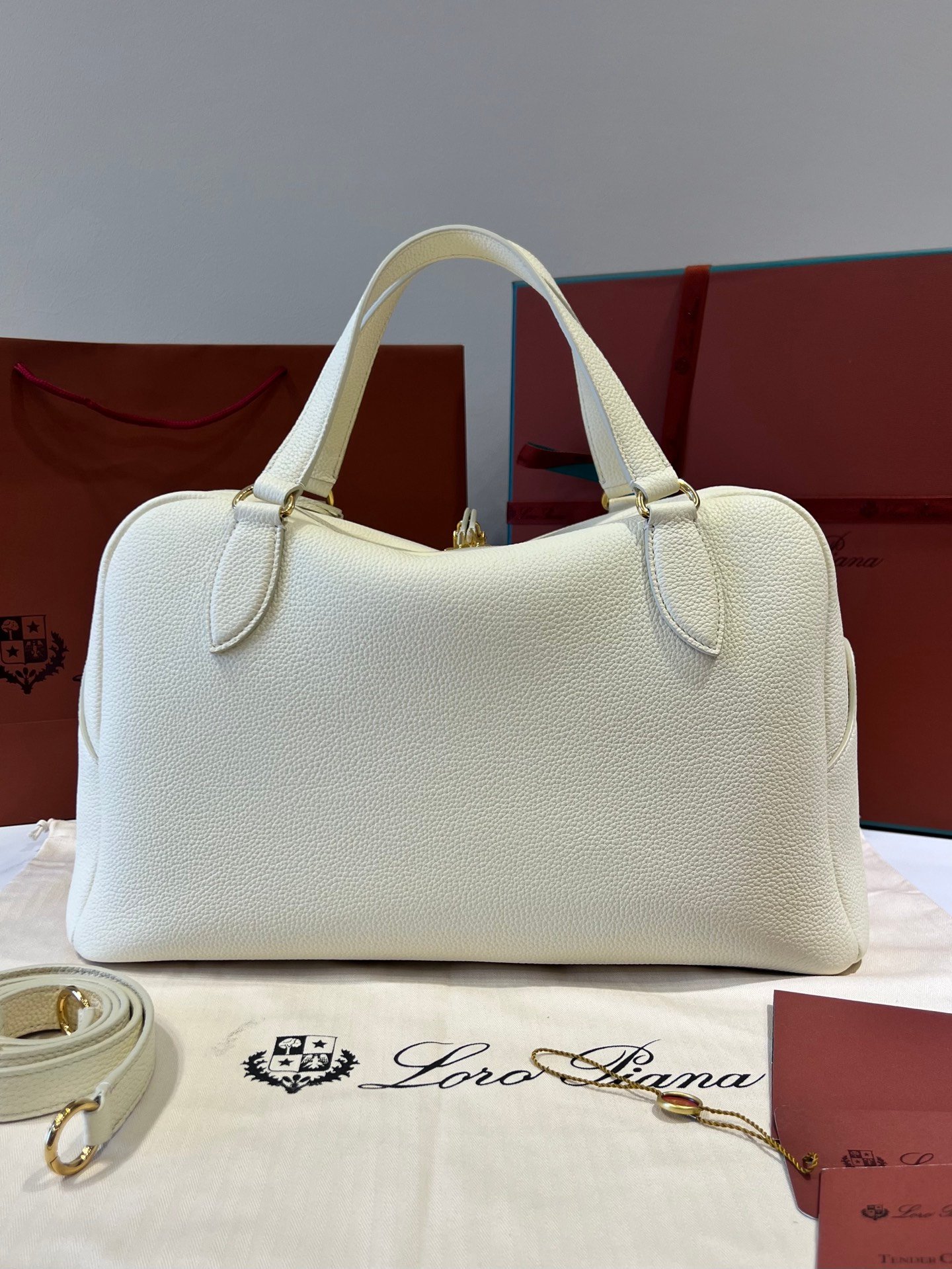 Loro Piana Needle Bag 39cm Tender Calfskin Large Leather Satchel with Detachable Crossbody Strap High-End Designer Handbag