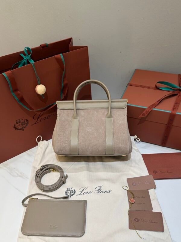 11 Loro Piana Loom L25 Handbag Grained Leather Designer Top Handle Bag with Crossbody Strap