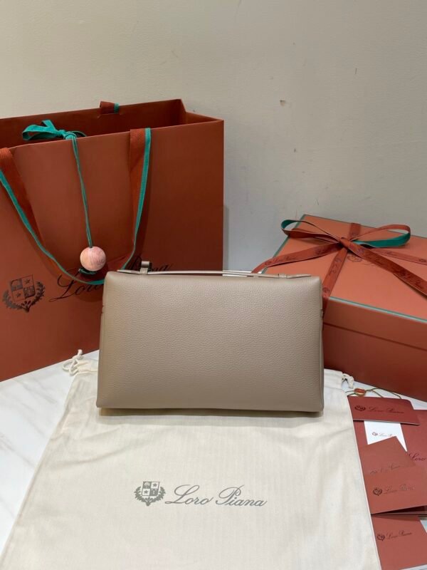 Loro Piana Extra Pouch L29 Grained Calfskin Clutch 29cm Minimalist Designer Lunch Box Bag Detachable Wristlet