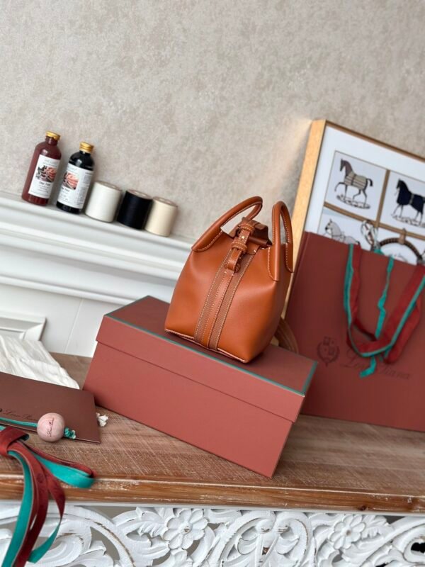 11 Loro Piana Mini Bale Bag 13x16x13cm Grained Calfskin Luxury Designer Mini Bucket Bag with Adjustable Crossbody Strap