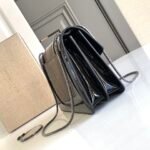 BVLGARI Serpenti Forever Glossy Calfskin Shoulder Bag 25cm Multi-Compartment Chain Bag with Snakehead Closure BVLGARI Serpenti Forever Glossy Calfskin Shoulder Bag 25cm Multi-Compartment Chain Bag with Snakehead Closure