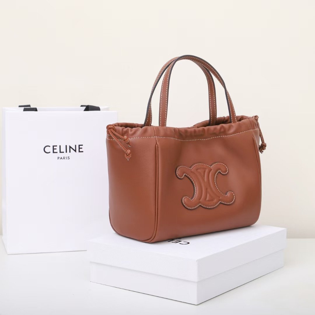 Celine Triomphe Cuir Drawstring Bag 22cm Small Smooth Calfskin Leather Crossbody Handbag with Embossed Logo 11