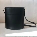 Luxury Celine Maillon Triomphe Tan Bucket Bag 25x29cm Pig Nose Gold Hardware Crossbody for Women 11
