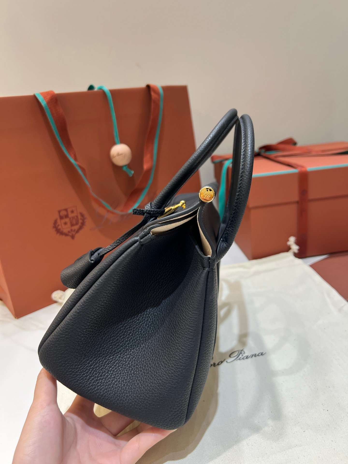 Loro Piana Loom L25 Grained Leather Handbag 25cm Top Handle Tote with Detachable Strap and Padlock Crossbody Bag for Women