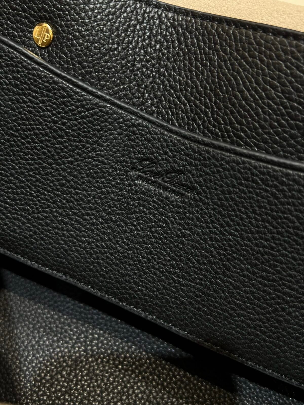 Loro Piana Loom L25 Grained Leather Handbag 25cm Top Handle Tote with Detachable Strap and Padlock Crossbody Bag for Women