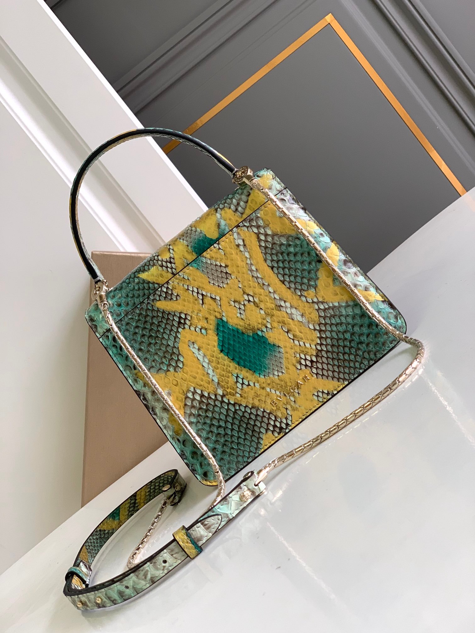 BVLGARI Serpenti Forever Luxury Python Leather Handbag 18cm Exclusive Multi-Color Exotic Shoulder Bag with Iconic Jewel Snakehead Closure BVLGARI Serpenti Forever Luxury Python Leather Handbag 18cm Exclusive Multi-Color Exotic Shoulder Bag with Iconic Jewel Snakehead Closure