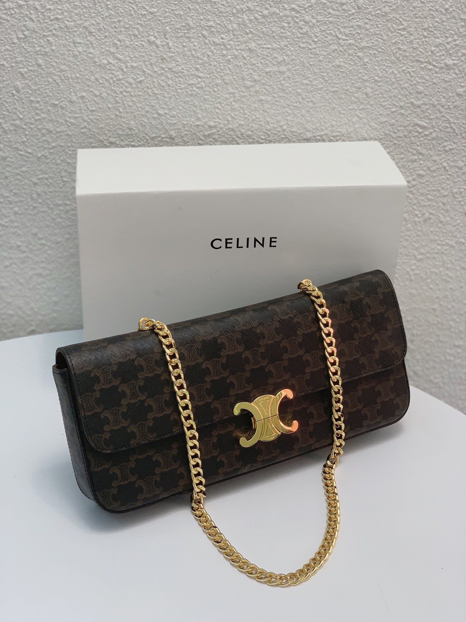 Celine Triomphe 30cm Horizontal Bag Top-Tier Leather Chain Bag for Women Retro Aesthetic Underarm Bag 12