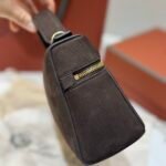 Loro Piana Extra Bag L23 Suede Calfskin Top-Handle Handbag 23cm Minimalist Crossbody Bag for Women Loro Piana Extra Bag L23 Suede Calfskin Top-Handle Handbag 23cm Minimalist Crossbody Bag for Women