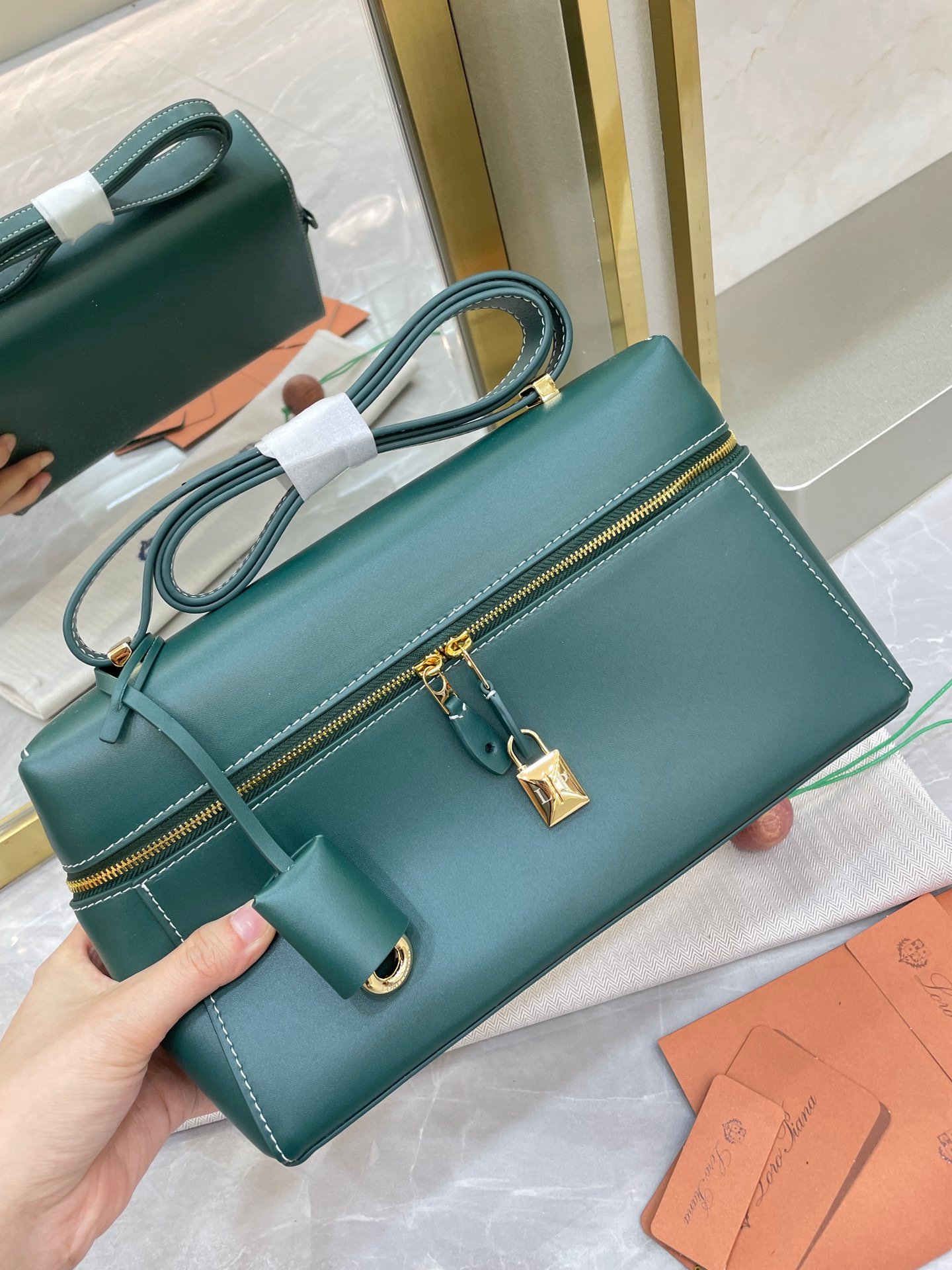 Loro Piana Extra Bag L27 Luxury Saddle Leather Crossbody & Shoulder Bag for Women 27cm Vanity Top-Handle Bag Loro Piana Extra Bag L27 Luxury Saddle Leather Crossbody & Shoulder Bag for Women 27cm Vanity Top-Handle Bag