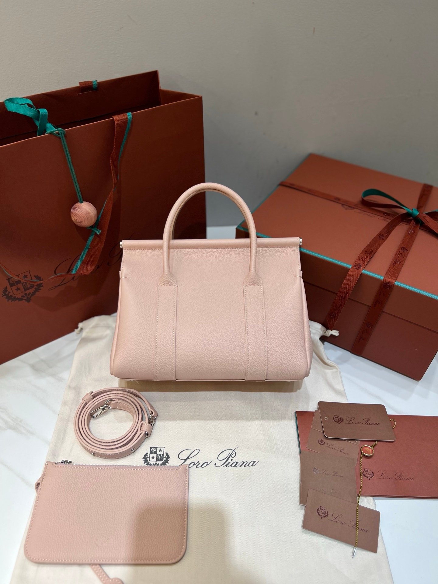 Loro Piana Loom L25 Grained Leather Handbag 25cm Top Handle Tote with Detachable Strap and Padlock Crossbody Bag for Women