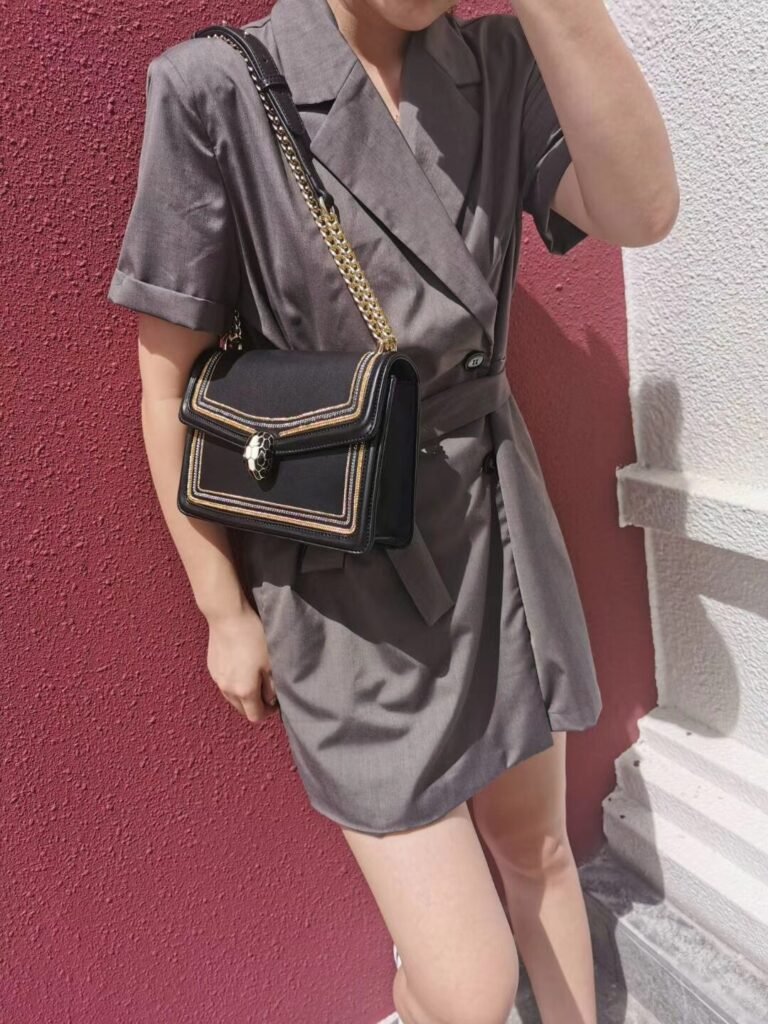 BVLGARI Serpenti in Love Bag Large Calfskin Leather Chain Shoulder Bag 8 Colors 24cm – Image 4 BVLGARI Serpenti in Love Bag Large Calfskin Leather Chain Shoulder Bag 8 Colors 24cm – Image 4