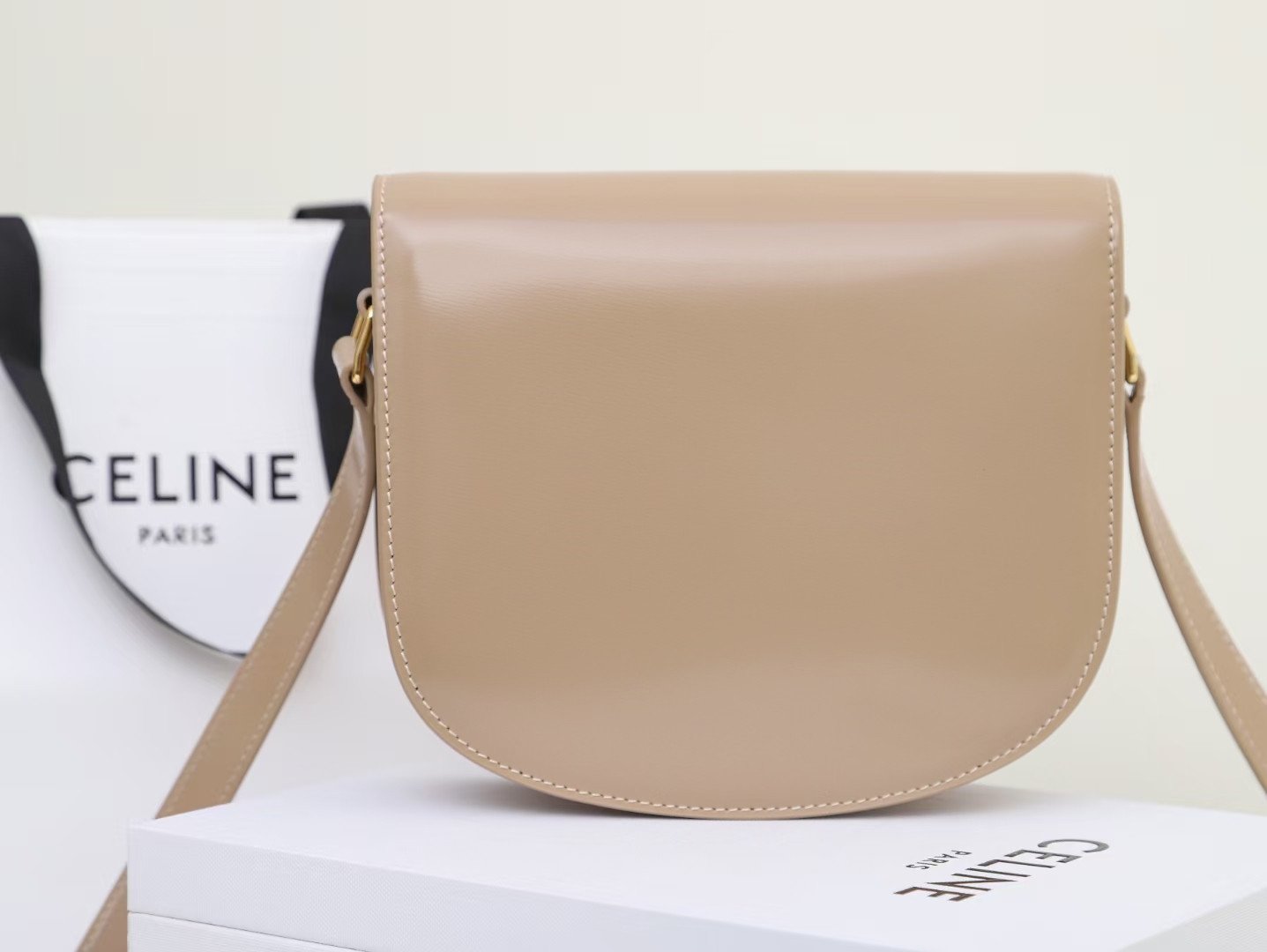 CELINE Teen Besace Triomphe Bag 18.5cm Shiny Calfskin Leather Crossbody Saddle Bag for Women 13