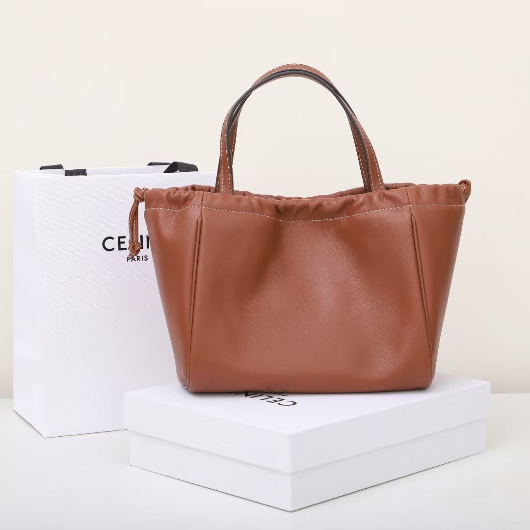 Celine Triomphe Cuir Drawstring Bag 22cm Small Smooth Calfskin Leather Crossbody Handbag with Embossed Logo 13