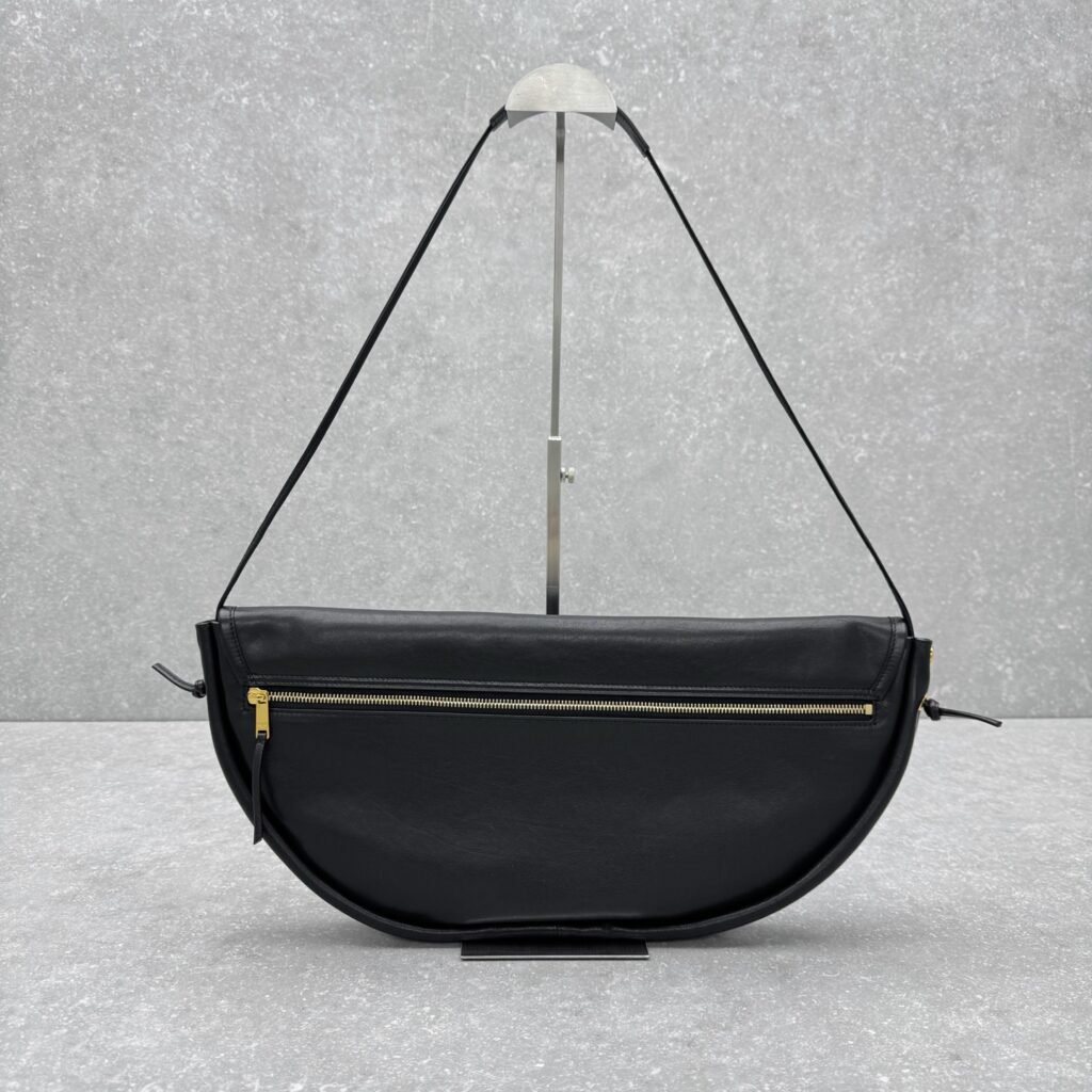 CELINE Halfmoon Bag 46cm Lambskin Vintage Large Hobo Shoulder Bag with Triomphe Metallic Hardware &ndash; Image 7