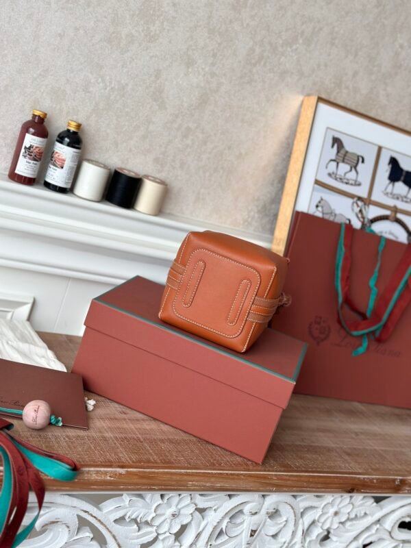 13 Loro Piana Mini Bale Bag 13x16x13cm Grained Calfskin Luxury Designer Mini Bucket Bag with Adjustable Crossbody Strap