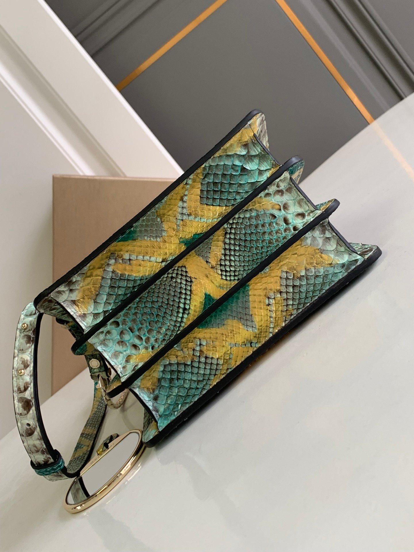 BVLGARI Serpenti Forever Luxury Python Leather Handbag 18cm Exclusive Multi-Color Exotic Shoulder Bag with Iconic Jewel Snakehead Closure BVLGARI Serpenti Forever Luxury Python Leather Handbag 18cm Exclusive Multi-Color Exotic Shoulder Bag with Iconic Jewel Snakehead Closure
