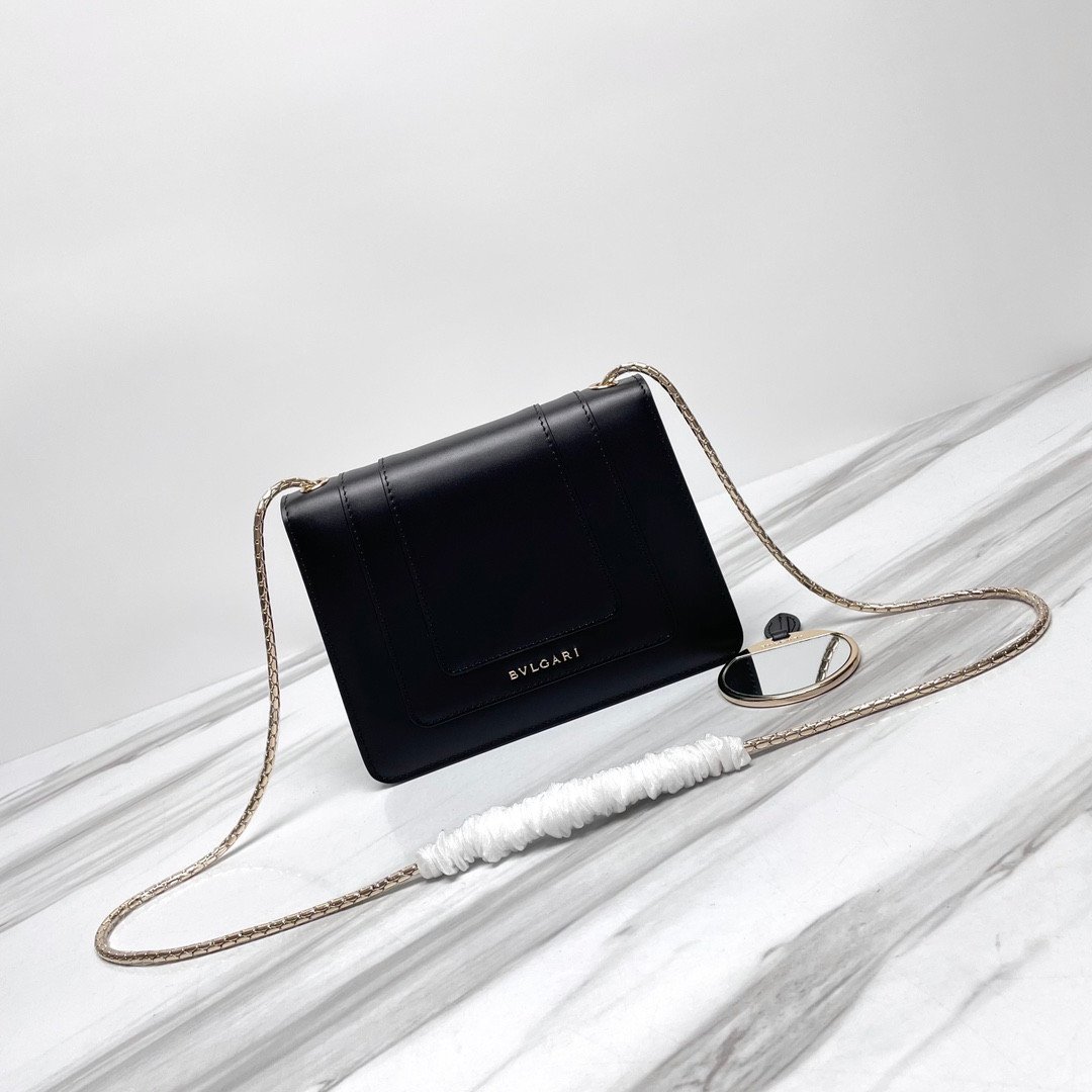 Bvlgari Serpenti Forever Calfskin Shoulder Bag with Single Chain Strap Small 20cm 3 Colors Bvlgari Serpenti Forever Calfskin Shoulder Bag with Single Chain Strap Small 20cm 3 Colors