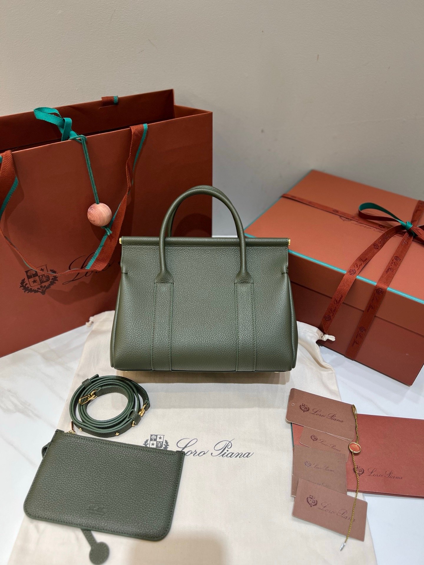 Loro Piana Loom L25 Grained Leather Handbag 25cm Top Handle Tote with Detachable Strap and Padlock Crossbody Bag for Women