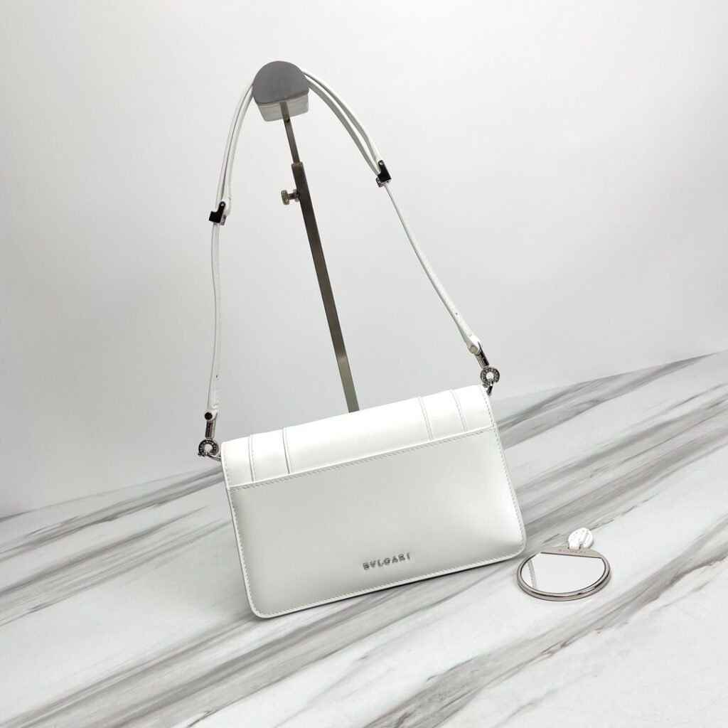 BVLGARI Serpenti Forever East-West Small Shoulder Bag 22cm Calf Leather Crossbody Bag with Snakehead Closure – Image 12 BVLGARI Serpenti Forever East-West Small Shoulder Bag 22cm Calf Leather Crossbody Bag with Snakehead Closure – Image 12