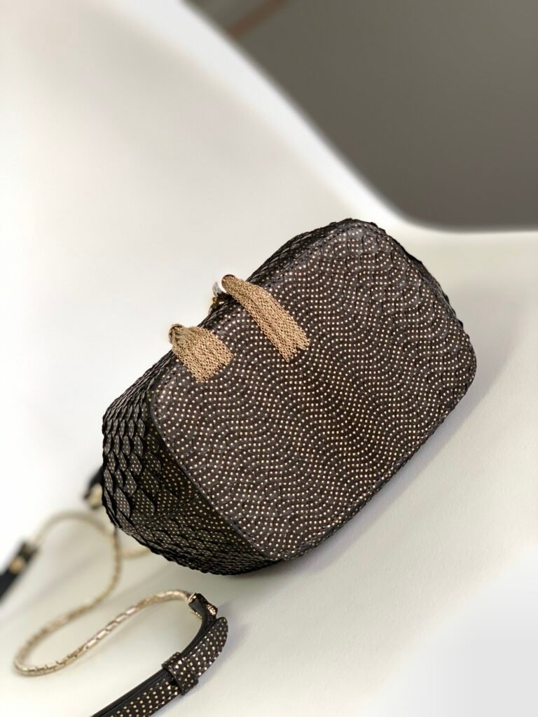 BVLGARI Serpenti Forever Python Bucket Bag Metallic Fil Coupe & Multicolor Lunar Snakeskin Top Handle Crossbody Handbag 2 Sizes – Image 13 BVLGARI Serpenti Forever Python Bucket Bag Metallic Fil Coupe & Multicolor Lunar Snakeskin Top Handle Crossbody Handbag 2 Sizes – Image 13