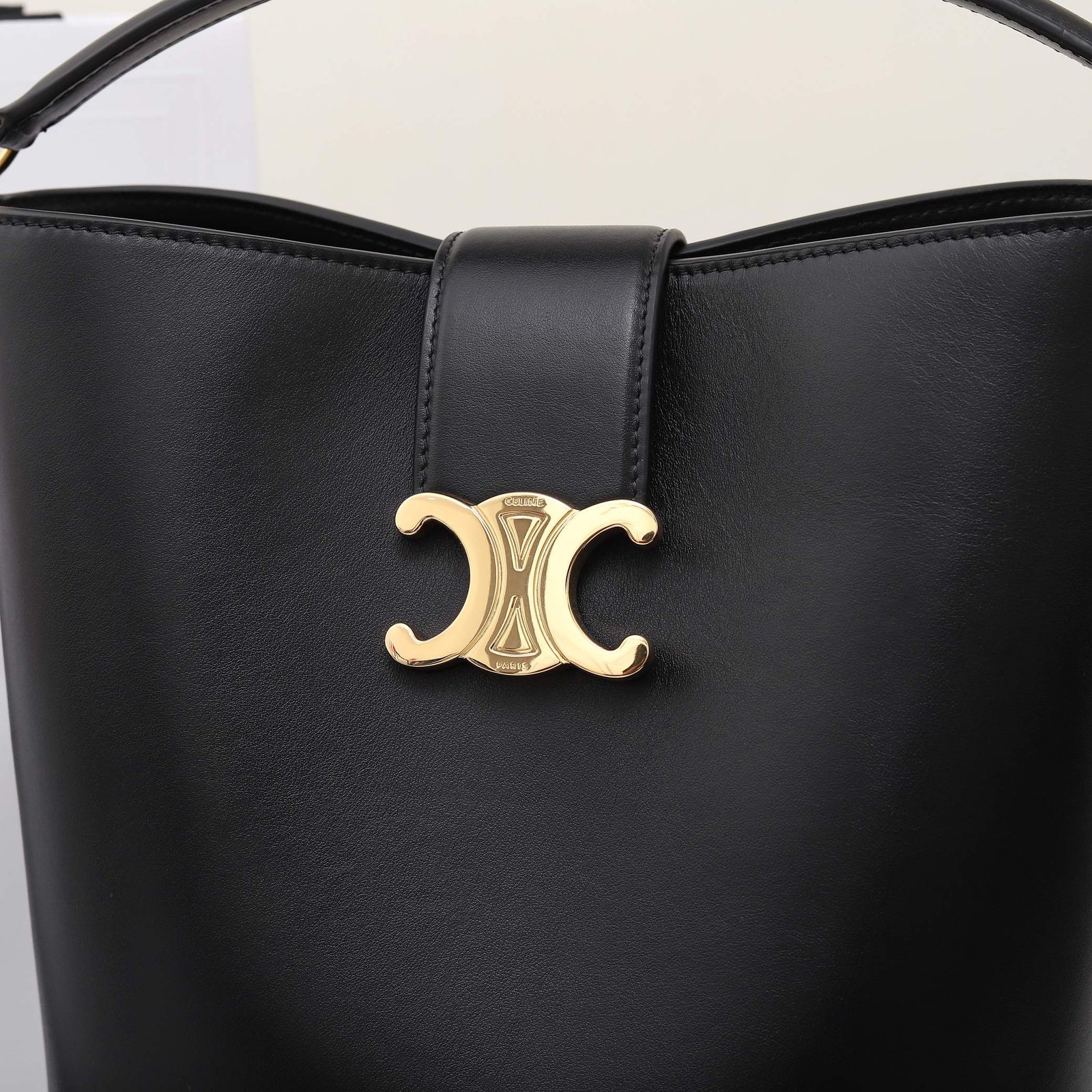 CELINE Triomphe Bucket Bag 28cm Calfskin Smooth Leather Shoulder Bag for Women with Adjustable Crossbody Strap 15