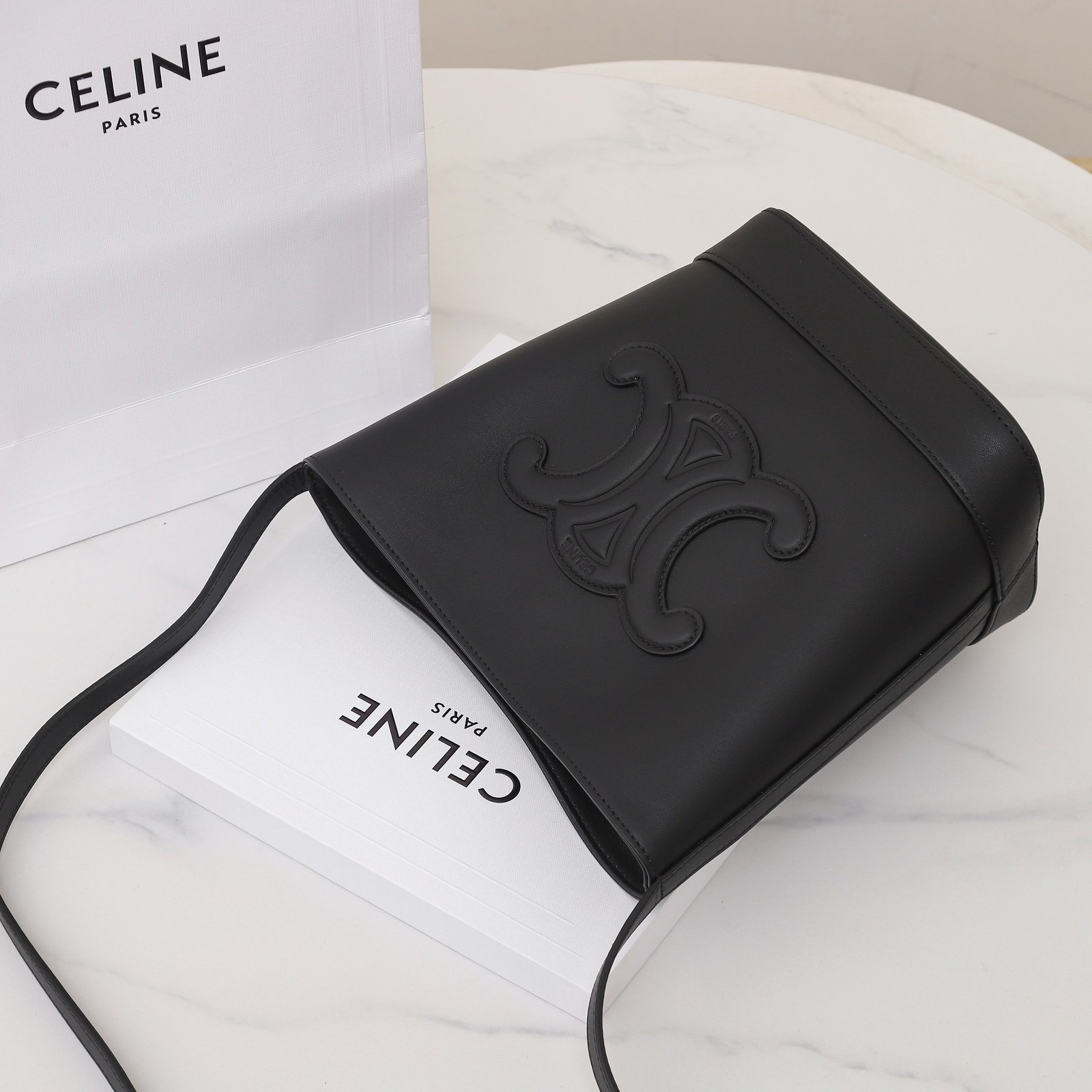 CELINE Cuir Triomphe Small Bucket Bag 17x22cm Tan and Black Calfskin Leather Crossbody Handbag with Adjustable Strap 15