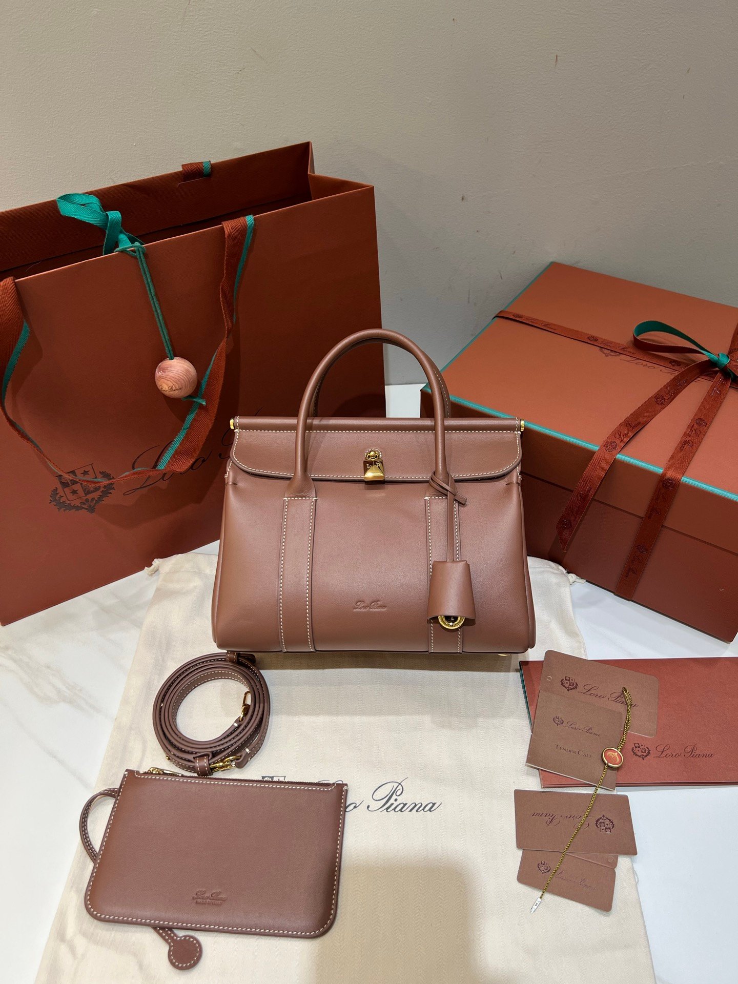 Loro Piana Loom L25 Grained Leather Handbag 25cm Top Handle Tote with Detachable Strap and Padlock Crossbody Bag for Women