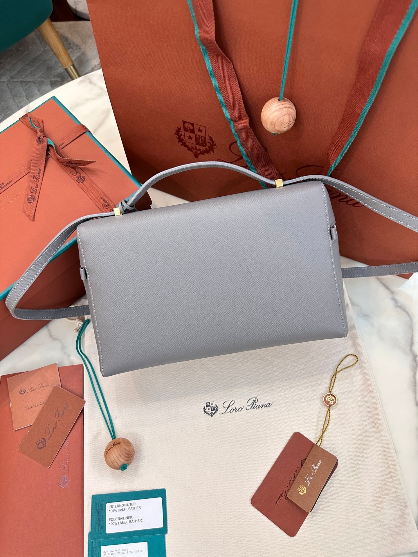 Loro Piana Extra Bag 27 Premium Calfskin Handbag with Steel Hardware Timeless Quiet Luxury Top-Handle Bag 4 Colors Loro Piana Extra Bag 27 Premium Calfskin Handbag with Steel Hardware Timeless Quiet Luxury Top-Handle Bag 4 Colors