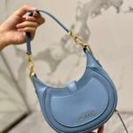 BVLGARI Serpenti Ellipse Small Crossbody Bag 20cm Calf Leather Crescent Hobo Shoulder Bag with Snakehead Closure BVLGARI Serpenti Ellipse Small Crossbody Bag 20cm Calf Leather Crescent Hobo Shoulder Bag with Snakehead Closure