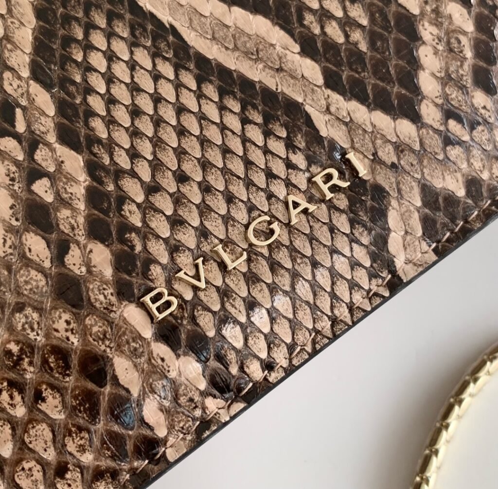 BVLGARI Serpenti Forever Python Bag Misty Opal Grey Shiny Python Skin Top Handle & Shoulder Bag 2 Sizes – Image 17 BVLGARI Serpenti Forever Python Bag Misty Opal Grey Shiny Python Skin Top Handle & Shoulder Bag 2 Sizes – Image 17