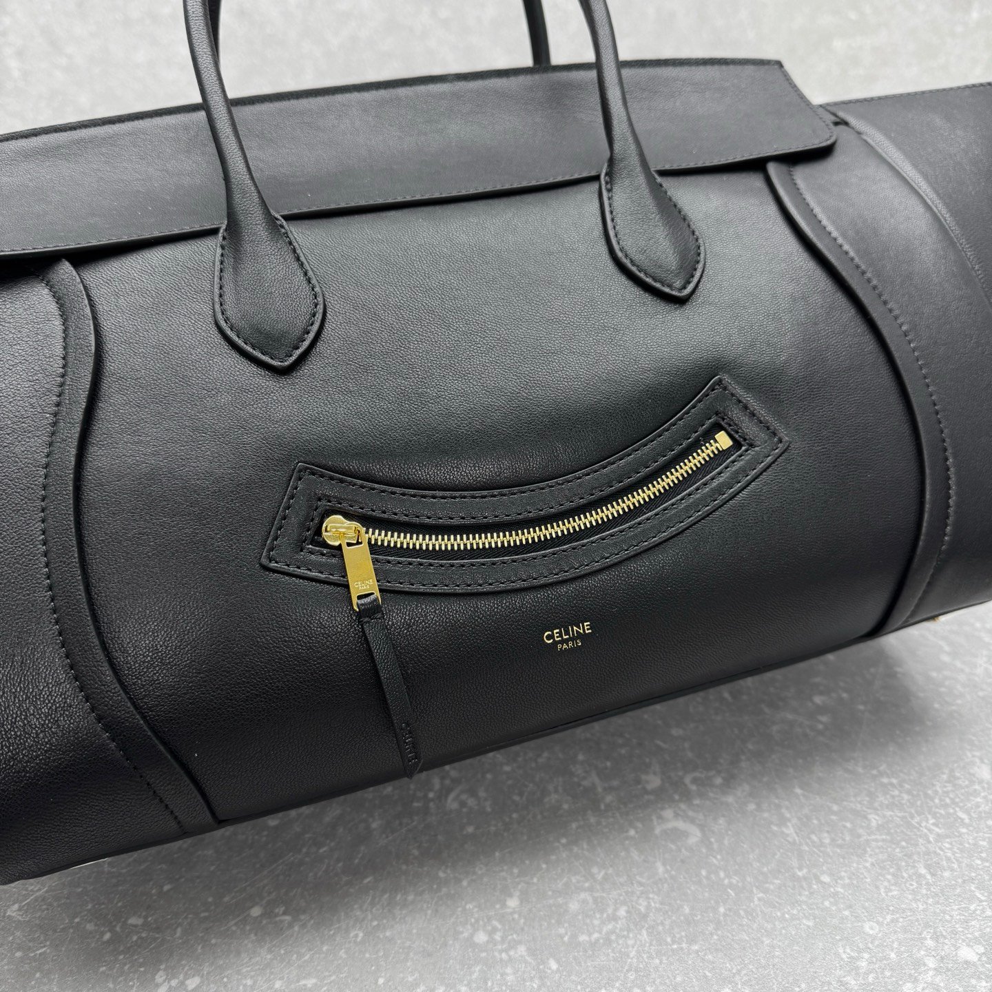 Celine New Luggage Smile Bag 36cm Medium Suede & Smooth Leather Handbag Classic Retro Tote with Crossbody Strap Celine New Luggage Smile Bag 36cm Medium Suede & Smooth Leather Handbag Classic Retro Tote with Crossbody Strap