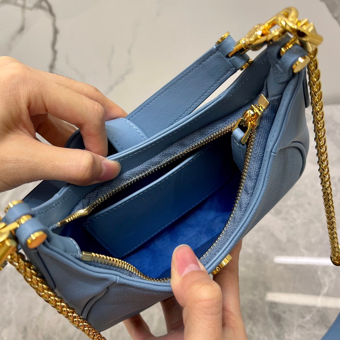 BVLGARI Serpenti Ellipse Small Crossbody Bag 20cm Calf Leather Crescent Hobo Shoulder Bag with Snakehead Closure BVLGARI Serpenti Ellipse Small Crossbody Bag 20cm Calf Leather Crescent Hobo Shoulder Bag with Snakehead Closure