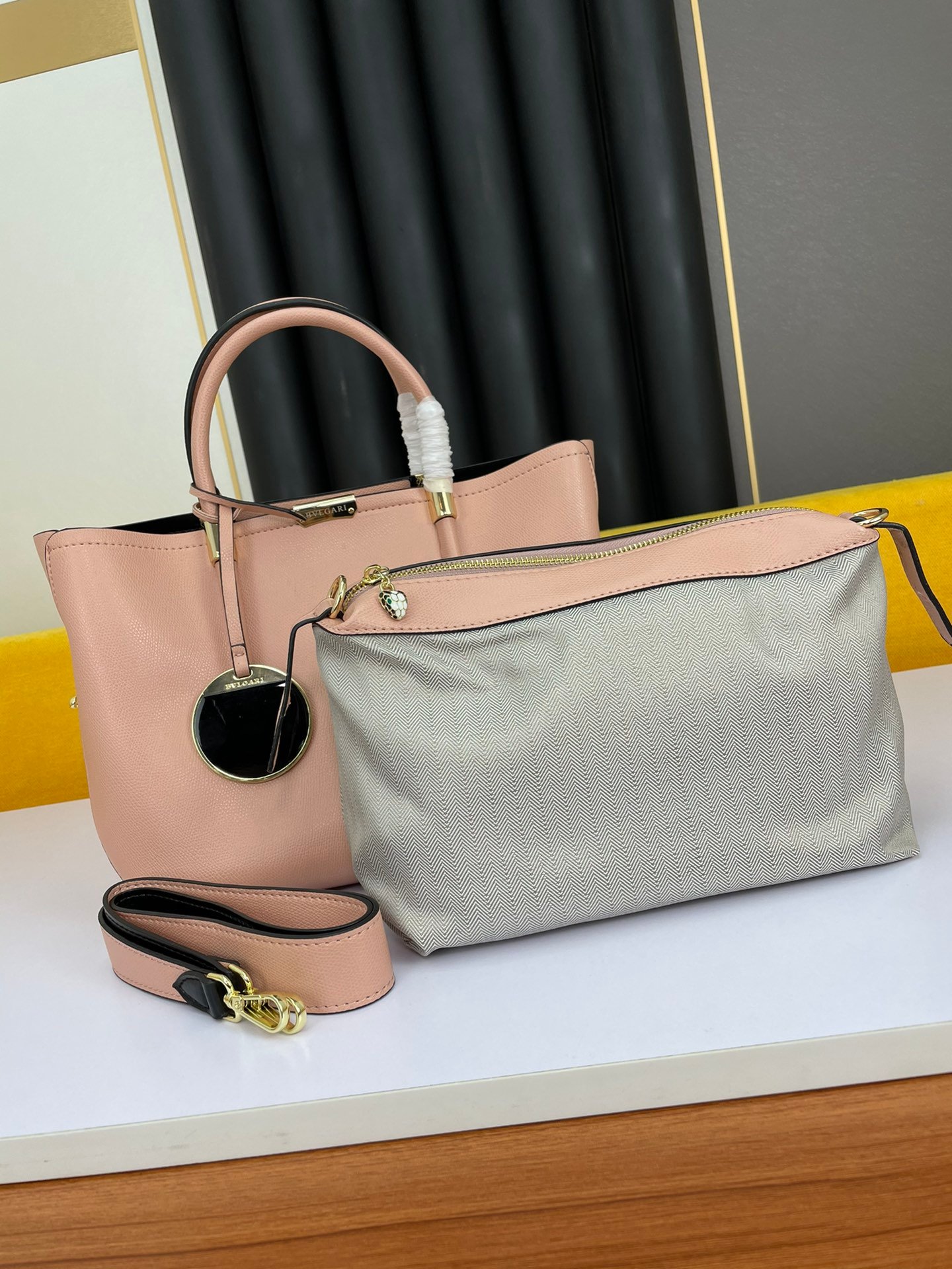 BVLGARI Style Luxury Two-Piece Tote Bag Set Premium Palm Leather Handbag with Removable Pouch BVLGARI Style Luxury Two-Piece Tote Bag Set Premium Palm Leather Handbag with Removable Pouch
