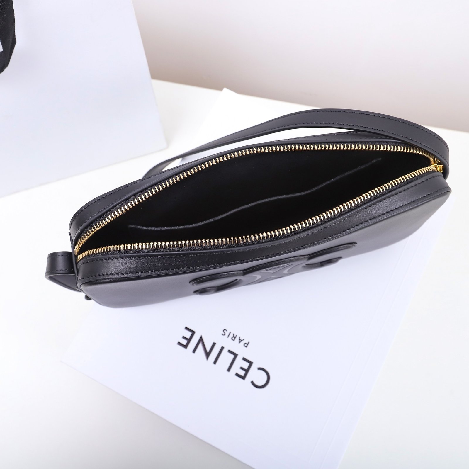 CELINE New SS 2022 Triomphe Embossed Calfskin Camera Shoulder Bag 26cm Minimalist Luxury Underarm Bag 18