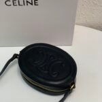 CELINE Cuir Triomphe Oval Purse 17.5cm Smooth Calfskin Mini Crossbody Shoulder Bag Mooncake Pig Nose Design 18