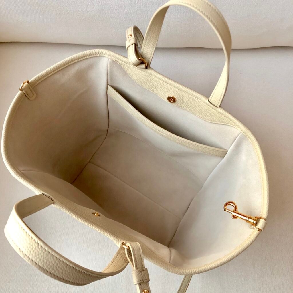 Celine Folded Cabas Bag 26cm Black &amp; Oatmeal Grained Calfskin Tote Bag for Women &ndash; Image 11