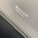 BVLGARI Serpenti Forever Glossy Calfskin Shoulder Bag 25cm Multi-Compartment Chain Bag with Snakehead Closure BVLGARI Serpenti Forever Glossy Calfskin Shoulder Bag 25cm Multi-Compartment Chain Bag with Snakehead Closure
