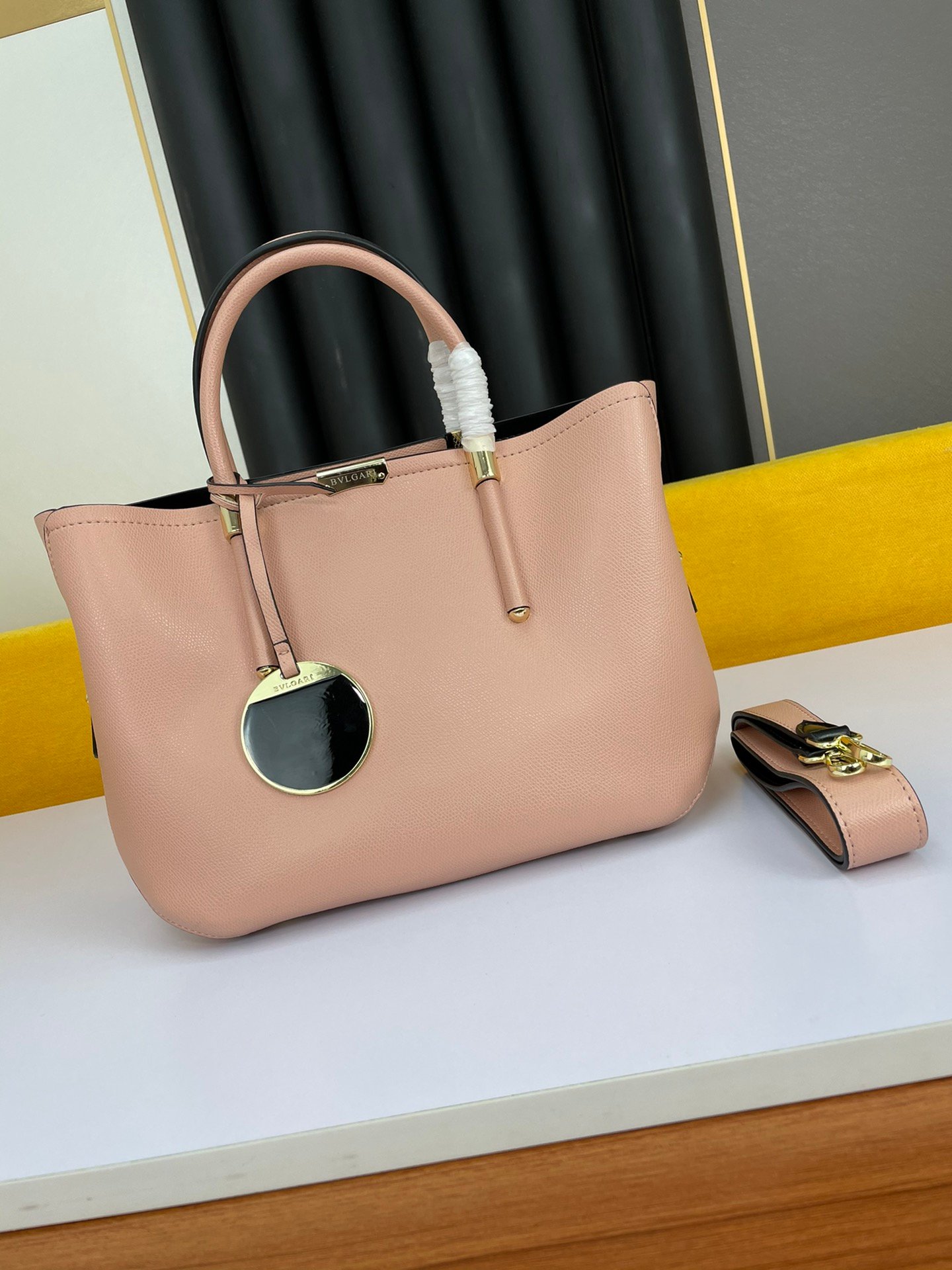 BVLGARI Style Luxury Two-Piece Tote Bag Set Premium Palm Leather Handbag with Removable Pouch BVLGARI Style Luxury Two-Piece Tote Bag Set Premium Palm Leather Handbag with Removable Pouch