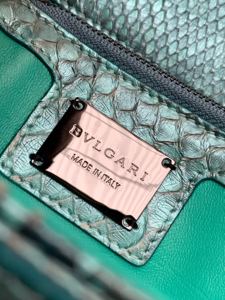 BVLGARI Serpenti Forever MaxiChain Bag Aquamarine Light Blue Pearl Python Leather Shoulder Bag – Image 14 BVLGARI Serpenti Forever MaxiChain Bag Aquamarine Light Blue Pearl Python Leather Shoulder Bag – Image 14