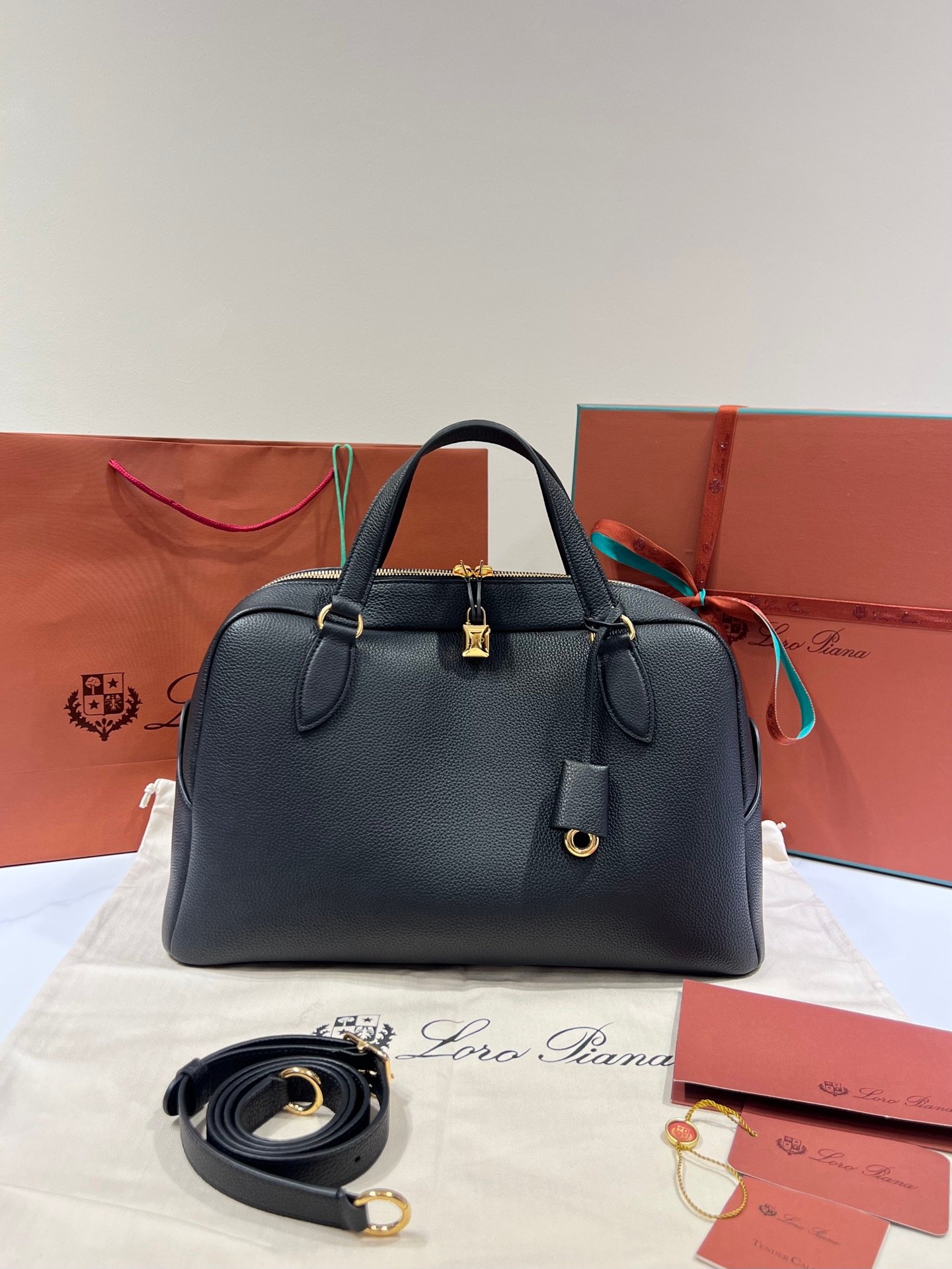 Loro Piana Needle Bag 39cm Tender Calfskin Large Leather Satchel with Detachable Crossbody Strap High-End Designer Handbag