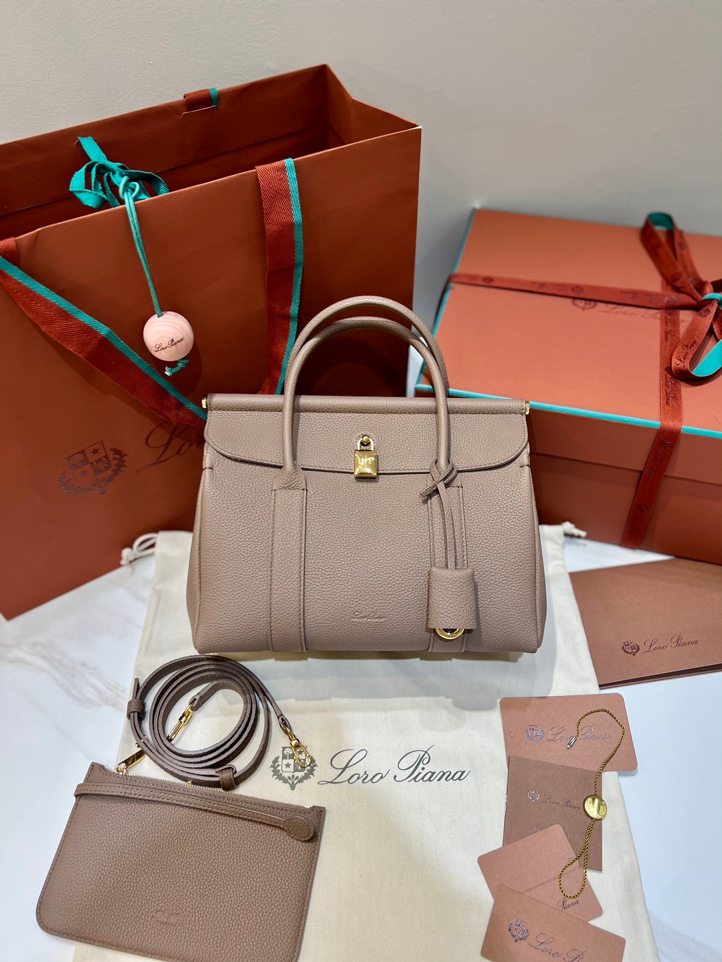 Loro Piana Loom L25 Handbag Grained Leather Designer Top Handle Bag with Crossbody Strap Loro Piana Loom L25 Handbag Grained Leather Designer Top Handle Bag with Crossbody Strap