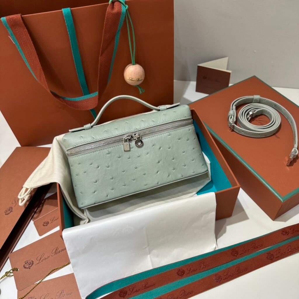 Loro Piana Extra Pocket L19 Ostrich Pattern Bag Ultimate Quiet Luxury Handbag & Crossbody – Image 9