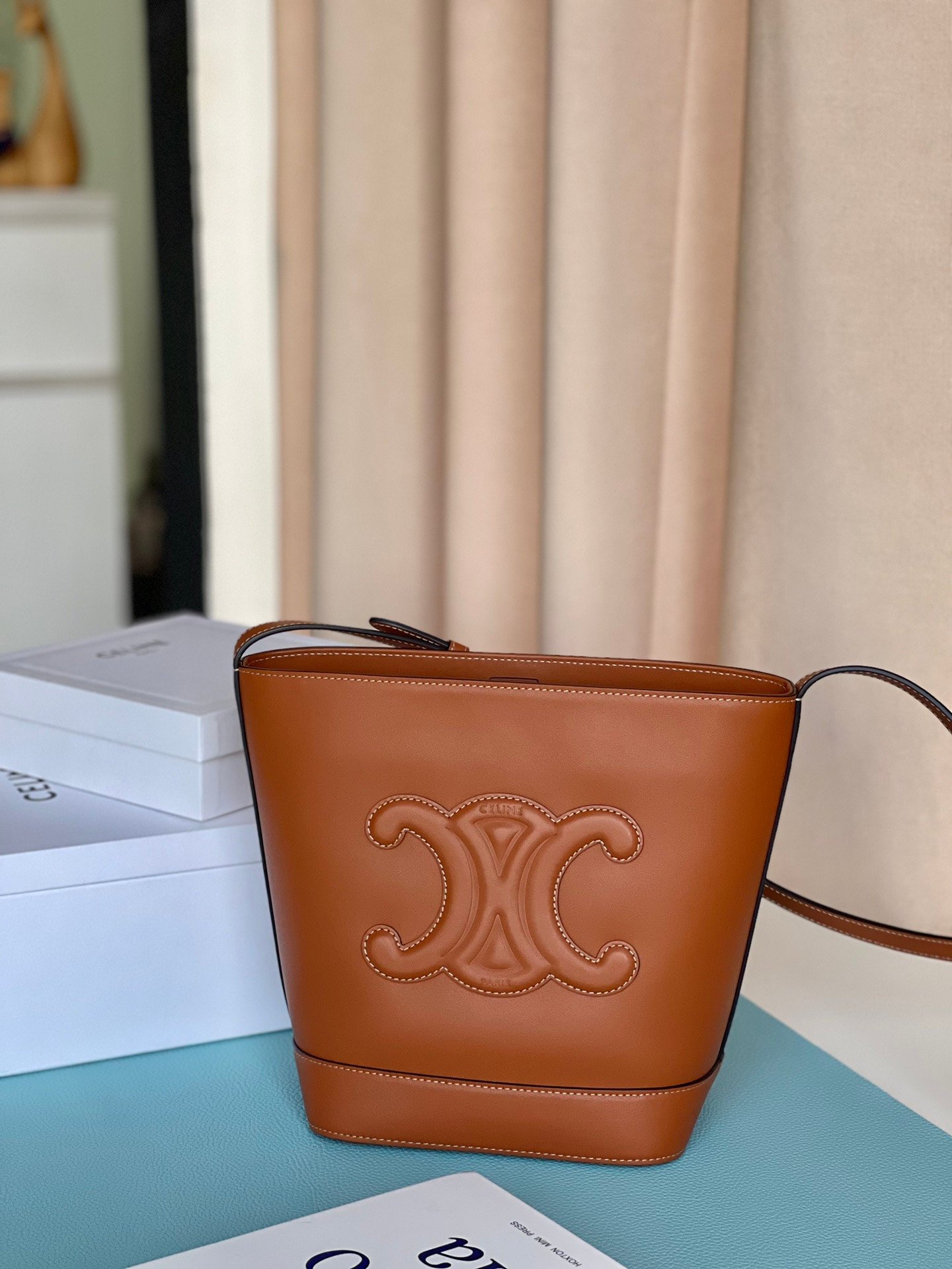 Celine Cuir Triomphe Small Bucket Bag 22x30cm Smooth Calfskin Leather Shoulder and Crossbody Handbag for Women 19